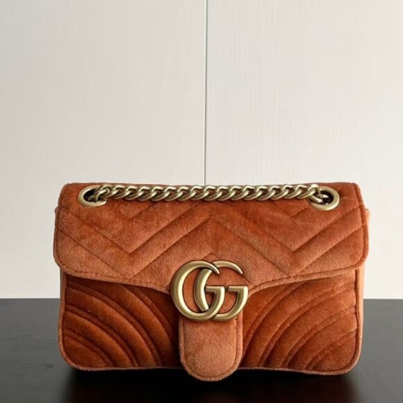Vintage Gucci shoulder bag with heavy gold chain shoulder strap - Picture 1 of 8